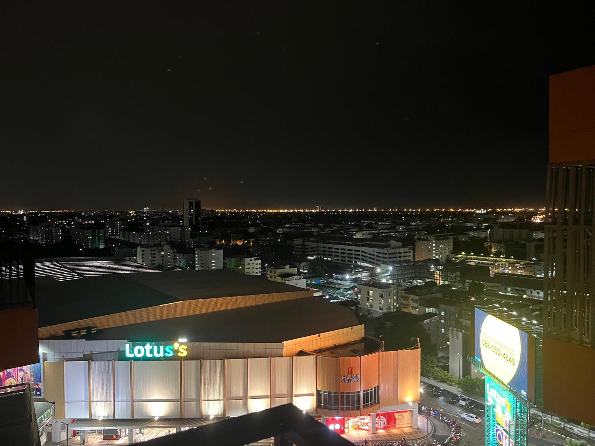 Mall Suites Hotel Bangkok Exterior photo